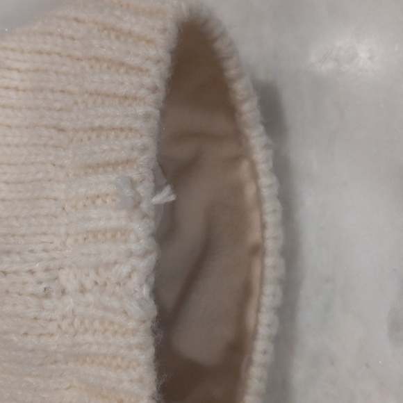 Women's Beanie - Picture 12 of 13